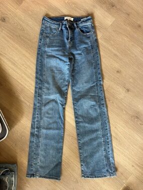 High-Rise Wide Leg Jeans in Medium Blue